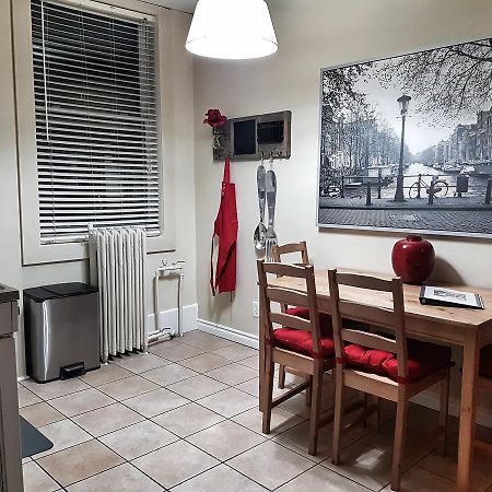 Cozy 2-Bedroom Apartment #25 By Amazing Property Rentals Гатіно Екстер'єр фото